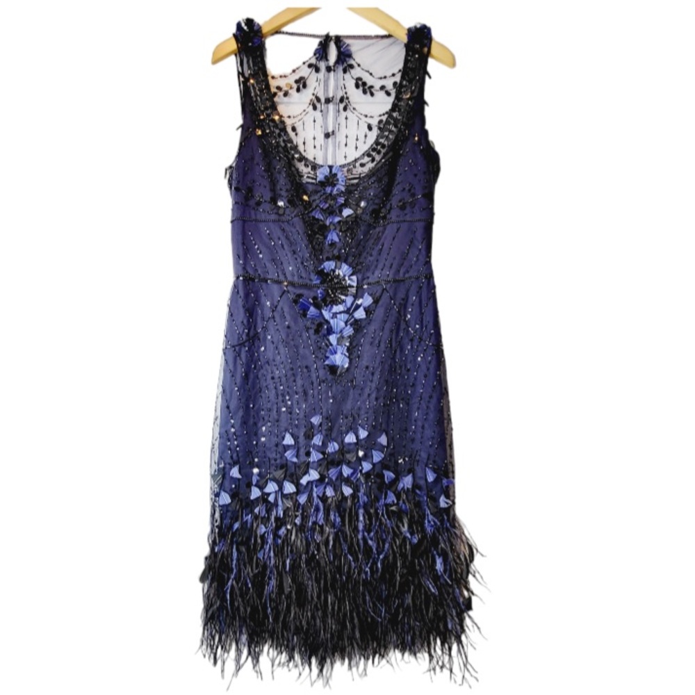 Carolina Herrera Art deco gatsby eras holiday feather  dress. Size 6